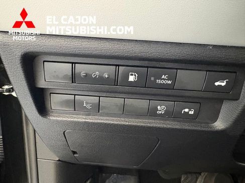 Used 2025 Mitsubishi Outlander SEL AWD/4WD image 22