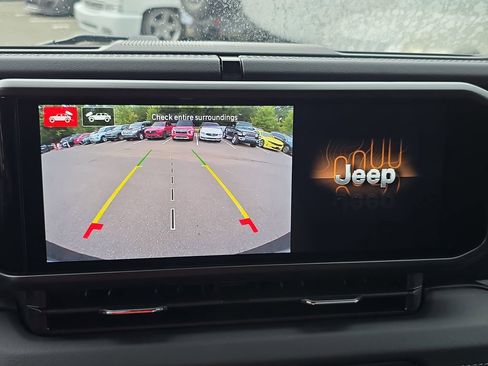 New 2025 Jeep Wrangler Unlimited Sahara AWD/4WD image 23