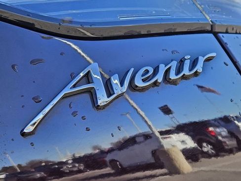 Used 2021 Buick Envision Avenir image 12