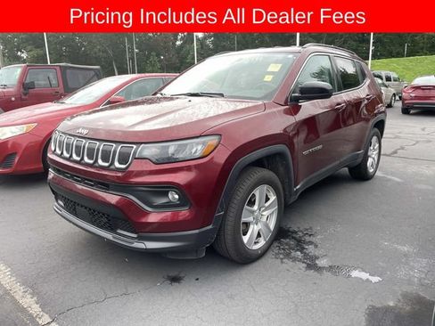 Used 2022 Jeep Compass Latitude w/ Convenience Group AWD/4WD image 1