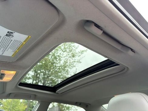 Used 2012 Toyota Camry XLE FWD image 15