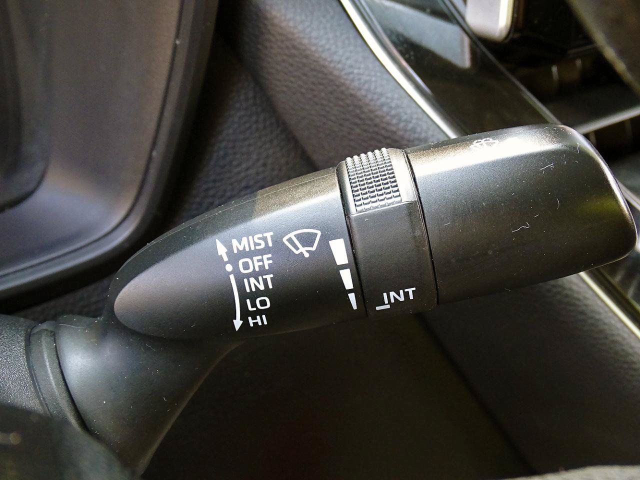 Used 2021 Toyota Corolla LE FWD image 30