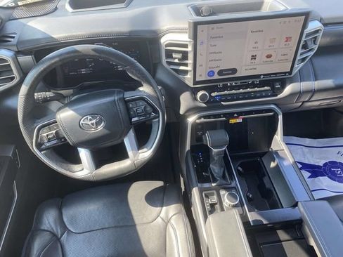 Used 2024 Toyota Sequoia Platinum AWD/4WD image 10