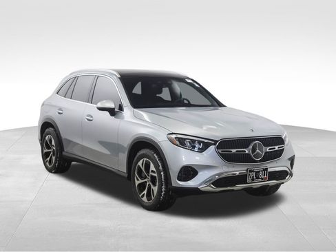 Used 2025 Mercedes-Benz GLC 350e 4MATIC image 7