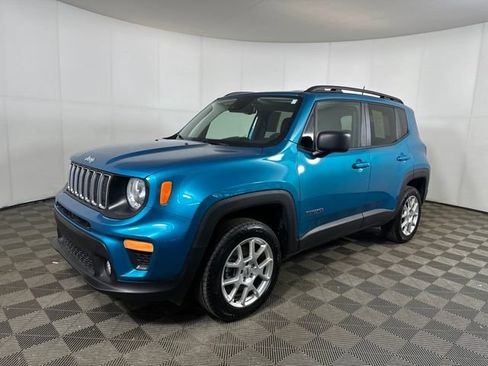 Used 2022 Jeep Renegade Latitude w/ Convenience Group image 7
