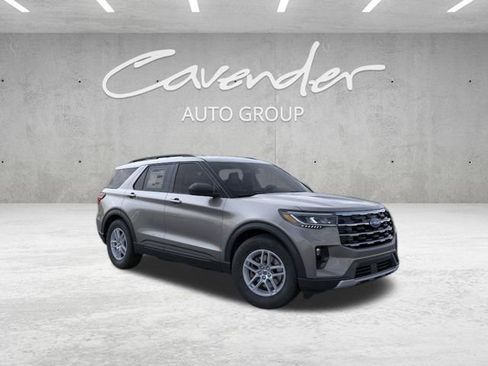 New 2026 Ford Explorer Active RWD image 8