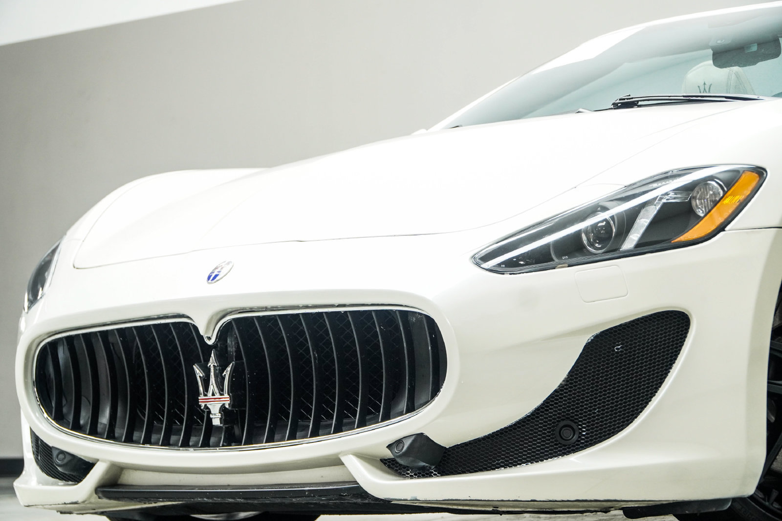 Used 2017 Maserati GranTurismo Sport RWD image 3