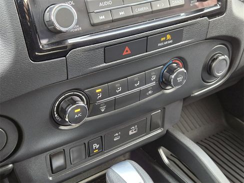 Used 2022 Nissan Frontier S w/ Technology Package image 21