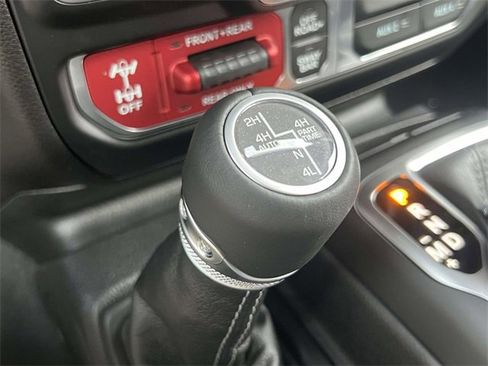 New 2026 Jeep Wrangler Unlimited Rubicon w/ Xtreme 35 Tire Package image 18