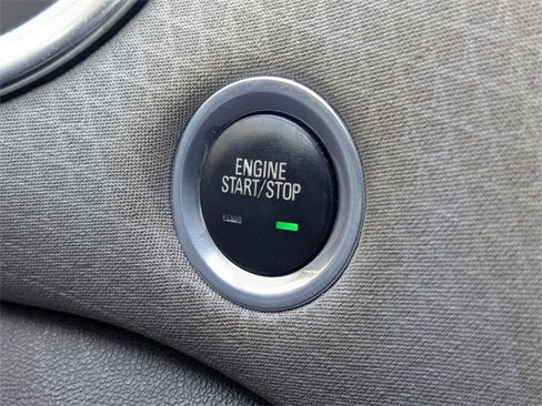 Used 2025 Chevrolet Silverado 1500 LTZ image 31