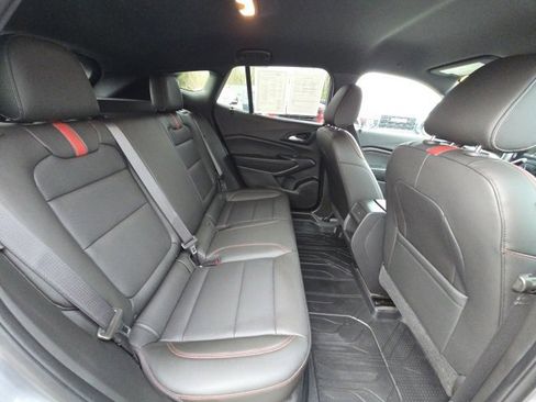 Used 2025 Chevrolet Trax RS w/ Driver Confidence Package image 26