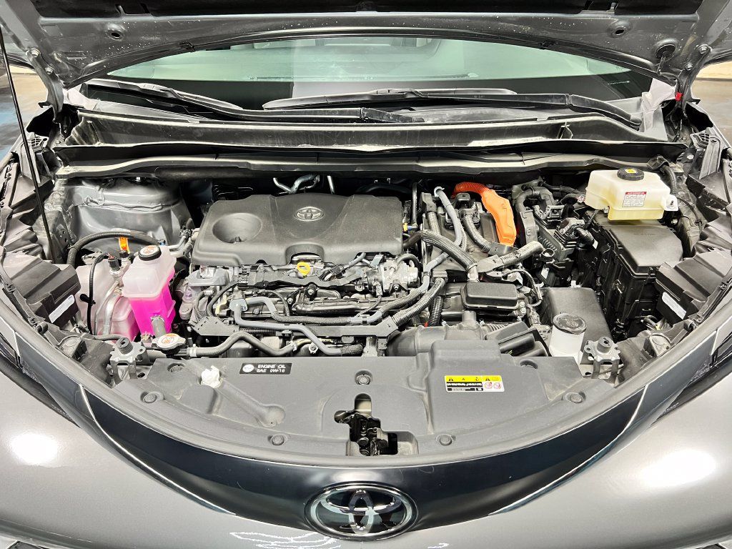 Used 2026 Toyota Sienna XLE AWD/4WD image 9