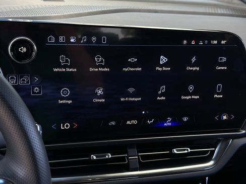 Used 2026 Chevrolet Equinox EV LT image 7