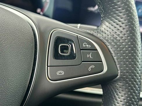 Used 2018 Mercedes-Benz E 400 4MATIC Sedan image 30