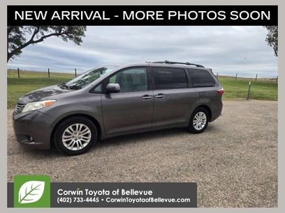 Used 2017 Toyota Sienna XLE