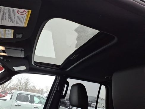 Used 2015 Lincoln Navigator 4WD image 15