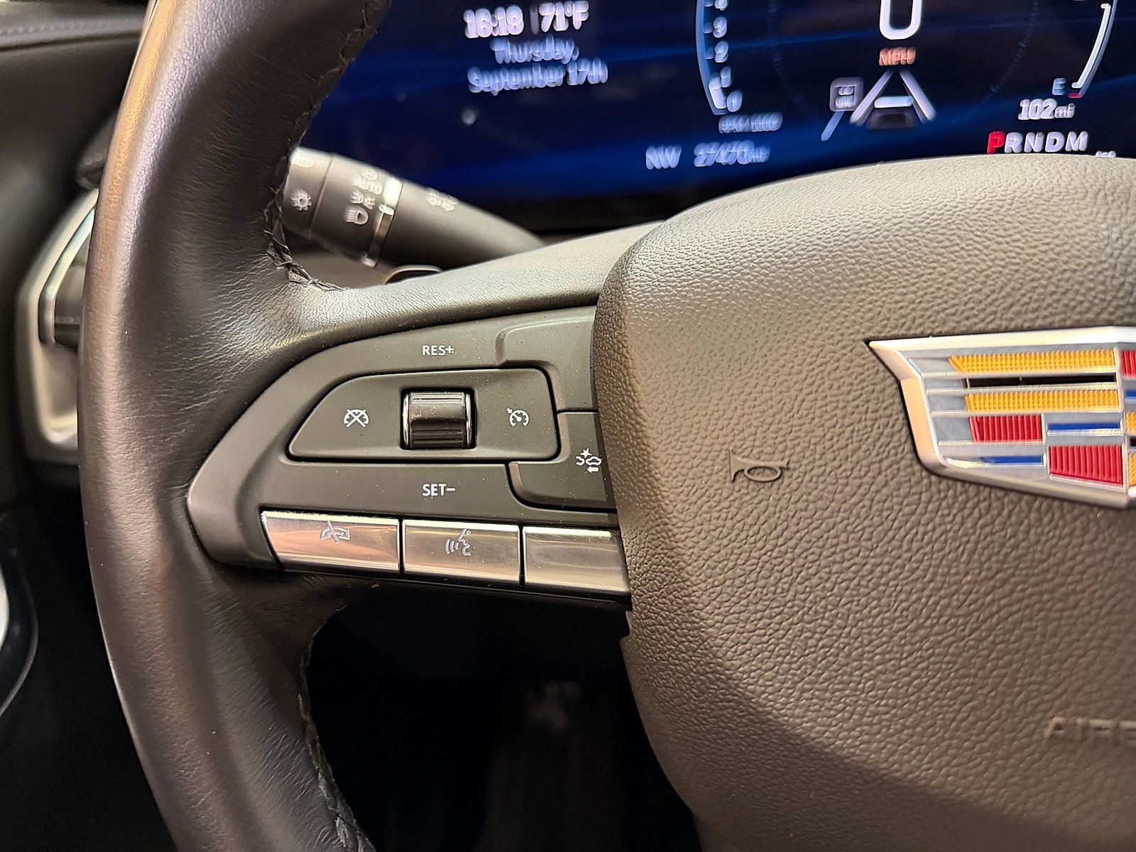 Used 2025 Cadillac XT4 Premium Luxury AWD/4WD image 23