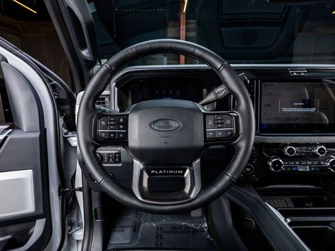 Used 2026 Ford F250 Platinum AWD/4WD image 19