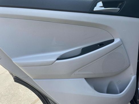 Used 2019 Hyundai Tucson SE FWD image 12