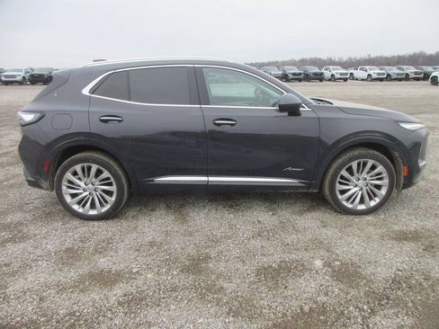 New 2026 Buick Envision Avenir image 3