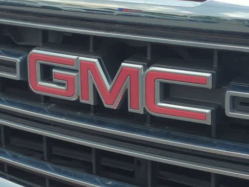 Used 2018 GMC Sierra 1500 SLE w/ SLE Value Package AWD/4WD image 12