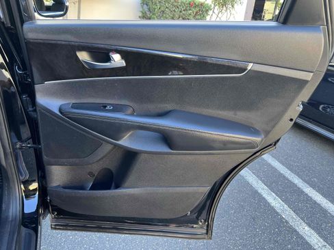 Used 2016 Kia Sorento FWD image 42
