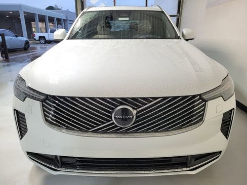 New 2026 Volvo XC90 B6 Ultra w/ Protection Package image 4
