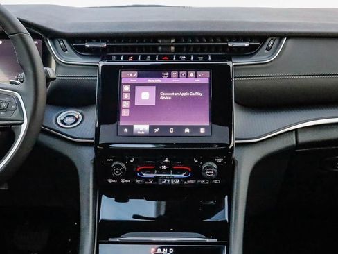 New 2025 Jeep Grand Cherokee L Laredo w/ Luxury Tech Group I image 14