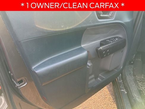 Used 2024 Ford Maverick Lariat w/ Black Appearance Package image 13