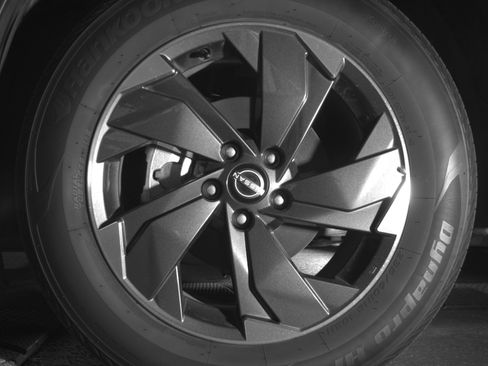 Used 2025 Nissan Rogue SV AWD/4WD image 12
