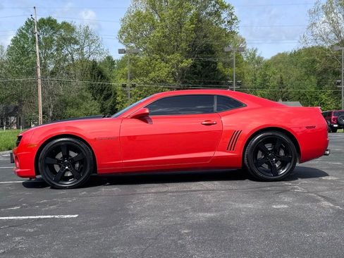 Used 2010 Chevrolet Camaro SS w/ RS Package RWD image 8