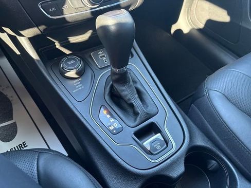 Used 2021 Jeep Cherokee Latitude Lux image 20