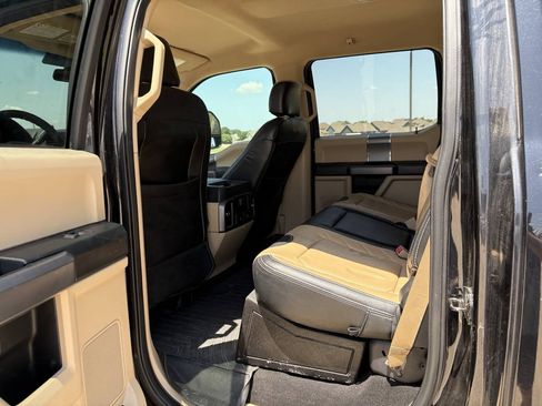 Used 2019 Ford F250 XLT w/ XLT Premium Package AWD/4WD image 11