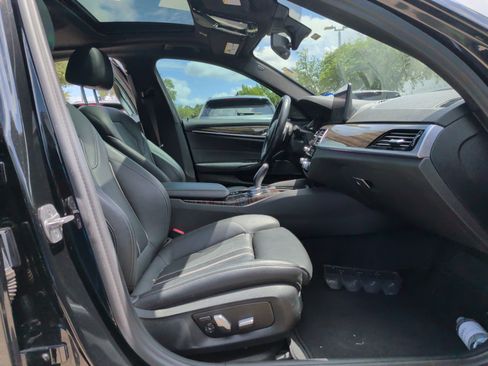 Used 2021 BMW 540i w/ M Sport Package RWD image 31
