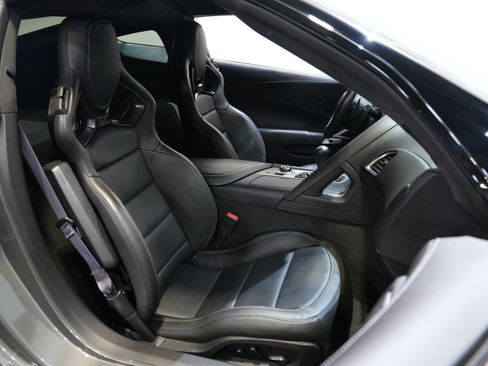 Used 2015 Chevrolet Corvette Z06 w/ 3LZ Preferred Equipment Group image 31