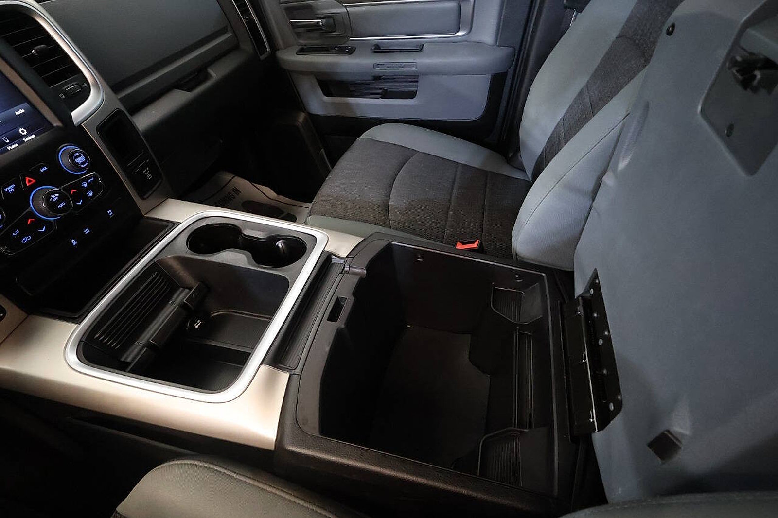 Used 2020 RAM 1500 Warlock w/ Electronics Group AWD/4WD image 24