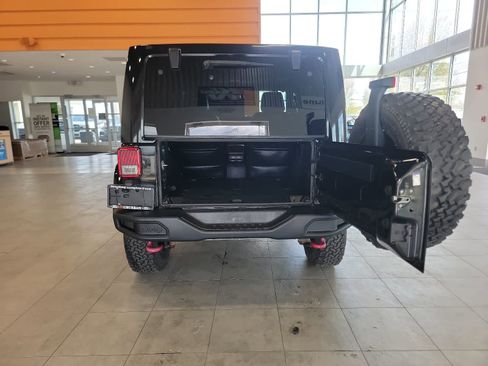 Used 2015 Jeep Wrangler Rubicon AWD/4WD image 19