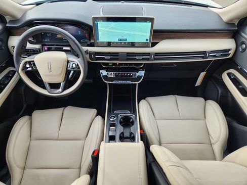 New 2026 Lincoln Corsair Reserve image 11