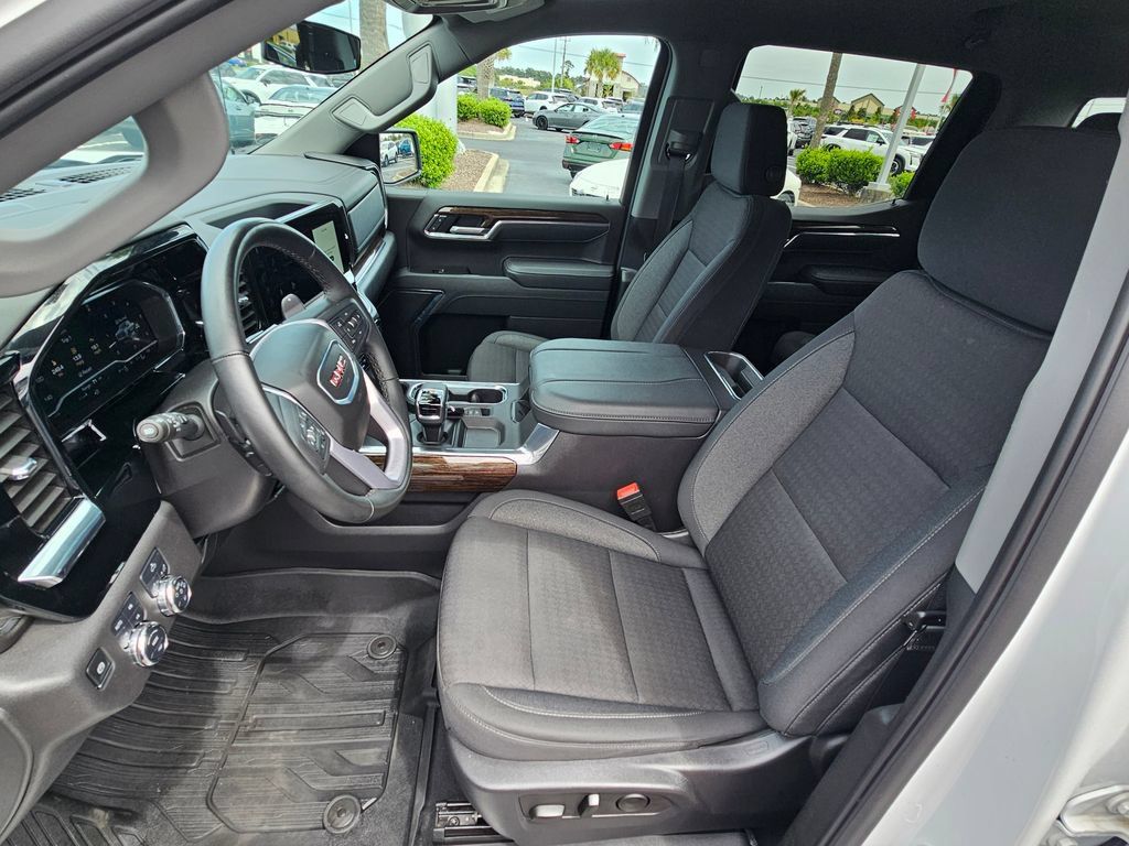Used 2025 GMC Sierra 1500 Elevation AWD/4WD image 14