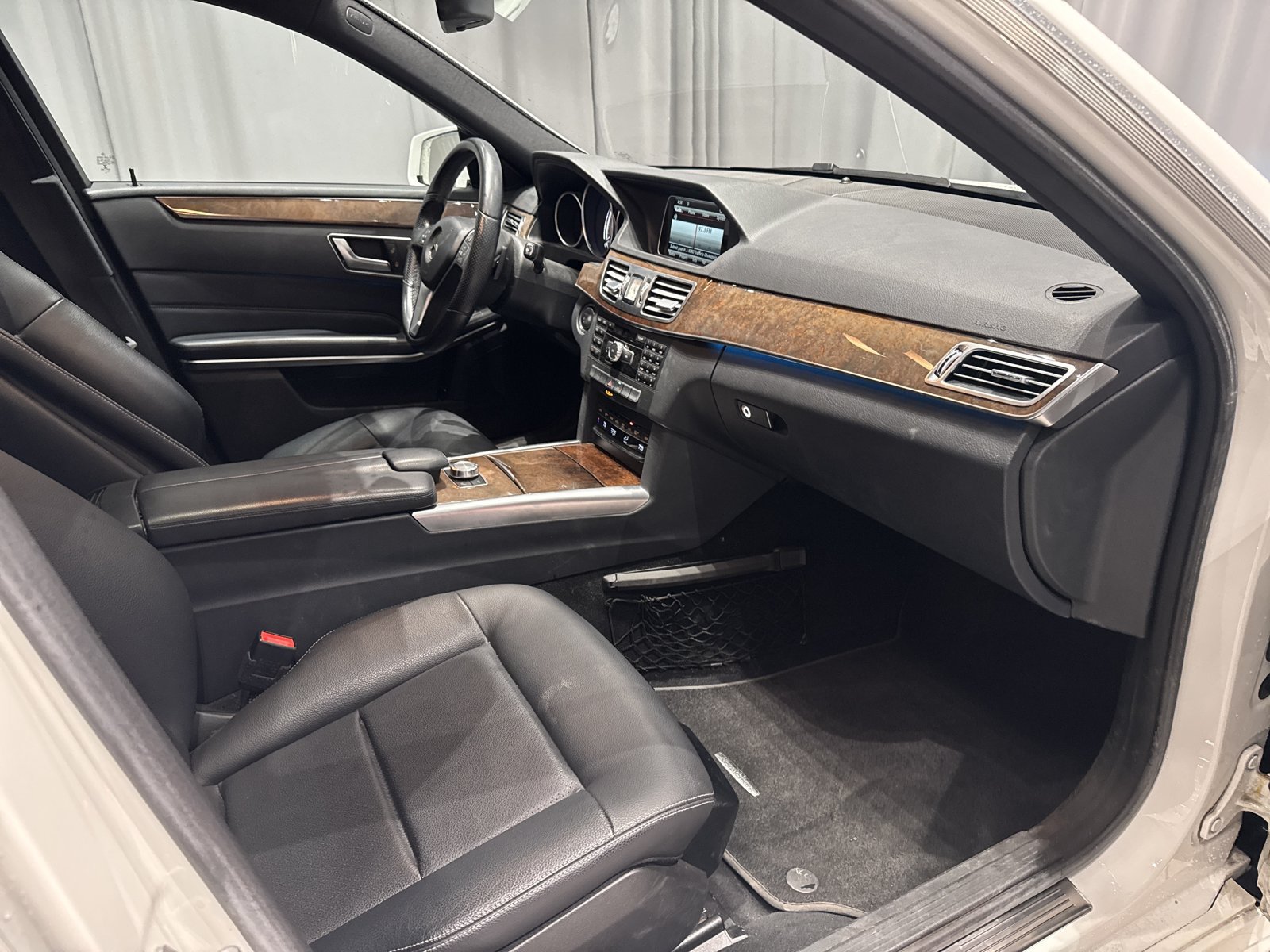 Used 2014 Mercedes-Benz E 250 BlueTEC Sedan image 13