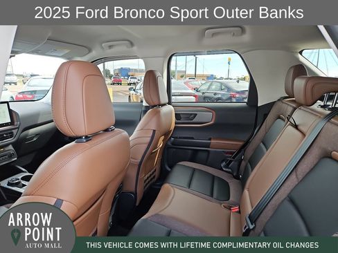 Used 2025 Ford Bronco Sport Outer Banks AWD/4WD image 18