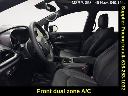 New 2026 Chrysler Pacifica Select image 7