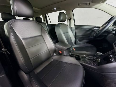 Used 2019 Volkswagen Tiguan SE w/ Panoramic Sunroof Package AWD/4WD image 29