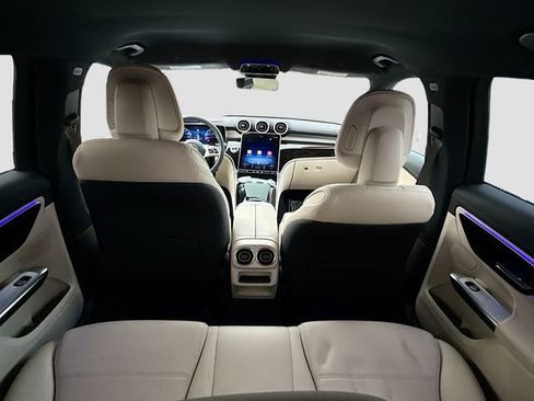 Used 2025 Mercedes-Benz GLC 300 GLC 300 image 28