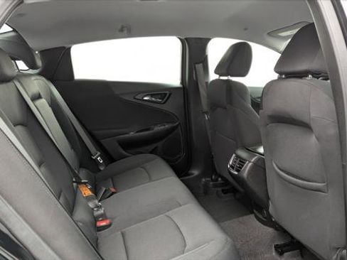Used 2025 Chevrolet Malibu LT FWD image 18