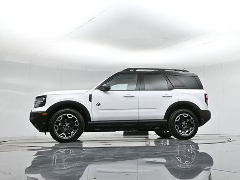 Certified 2025 Ford Bronco Sport Outer Banks w/ Outer Banks Tech Package+ image 8