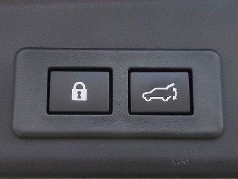 Certified 2023 Subaru Ascent Limited w/ Technology Package image 12