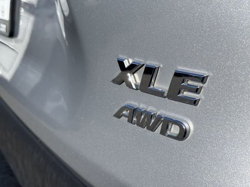 Used 2025 Toyota RAV4 XLE image 14