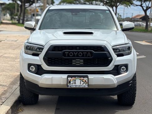 Used 2022 Toyota Tacoma TRD Sport image 7