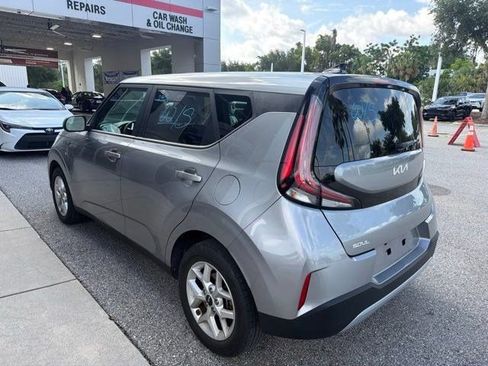 Used 2025 Kia Soul LX w/ LX Technology Package FWD image 6